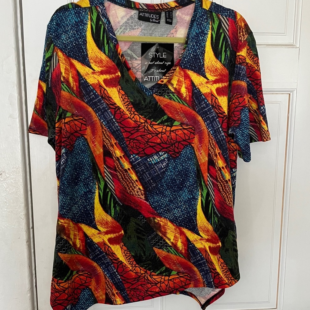 NEW W/TAGS/ Attitudes by Renee Pullover Top, Size M